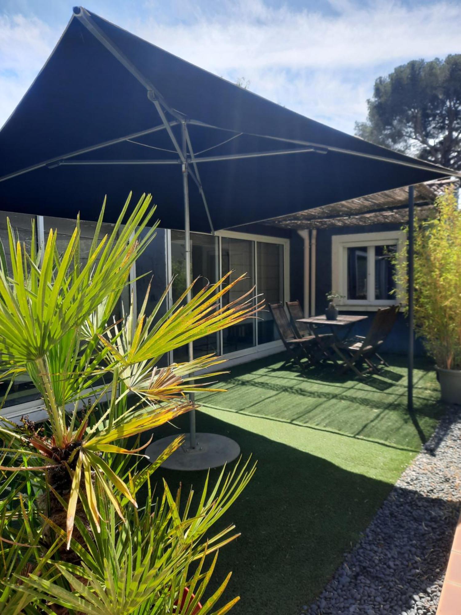 Maison Independante Avec Piscine Privative Pres De La La Garde (Var)